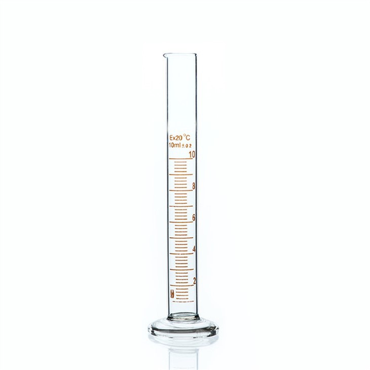 Glass Measuring Cylinder with Spout